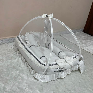 Fabrify Baby Rectangular Nest Bed With Mosquito Net,Head Pillow 2 Side Pillow (0-18 M )